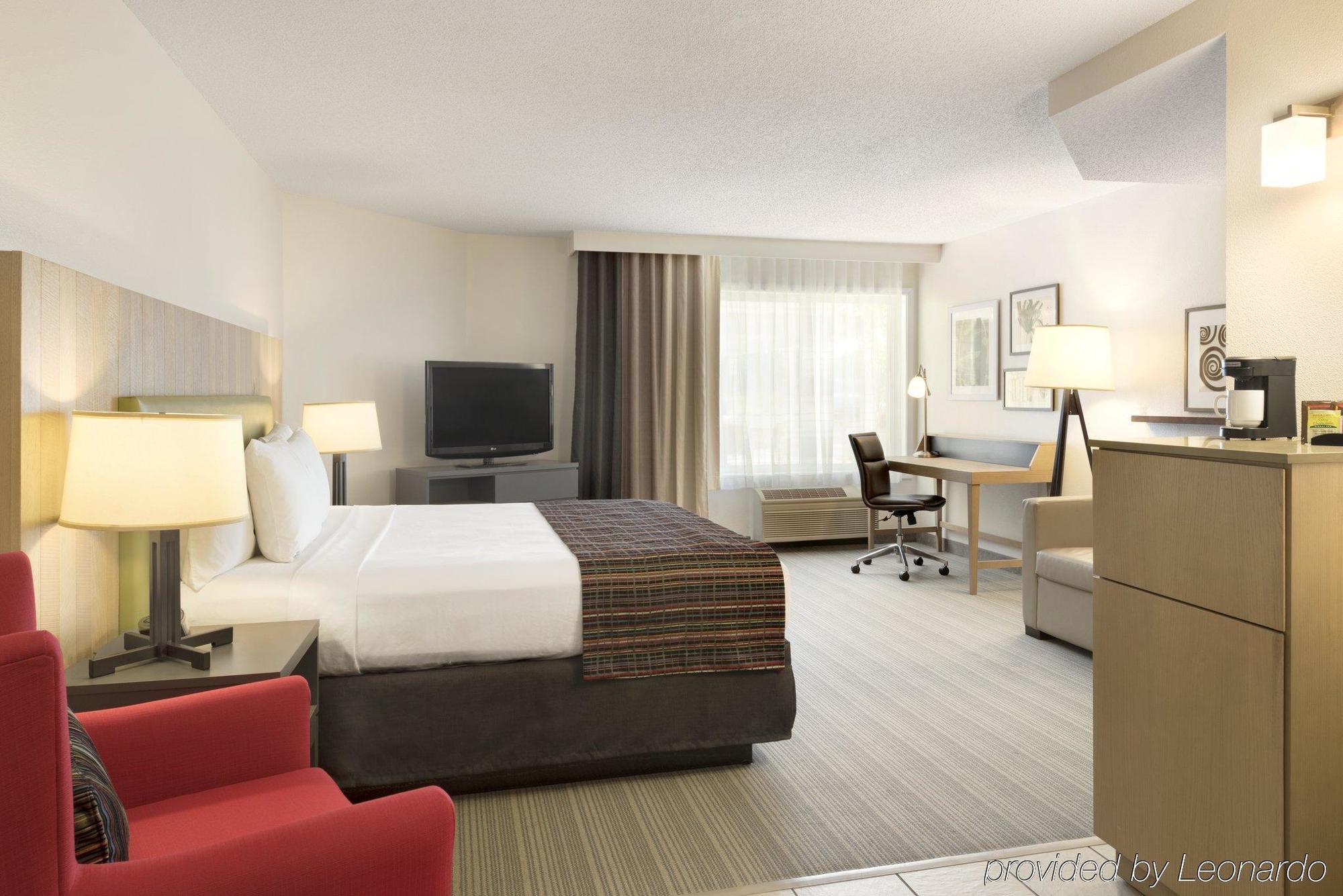 COUNTRY INN SUITES BY RADISSON CHIPPEWA FALLS WI